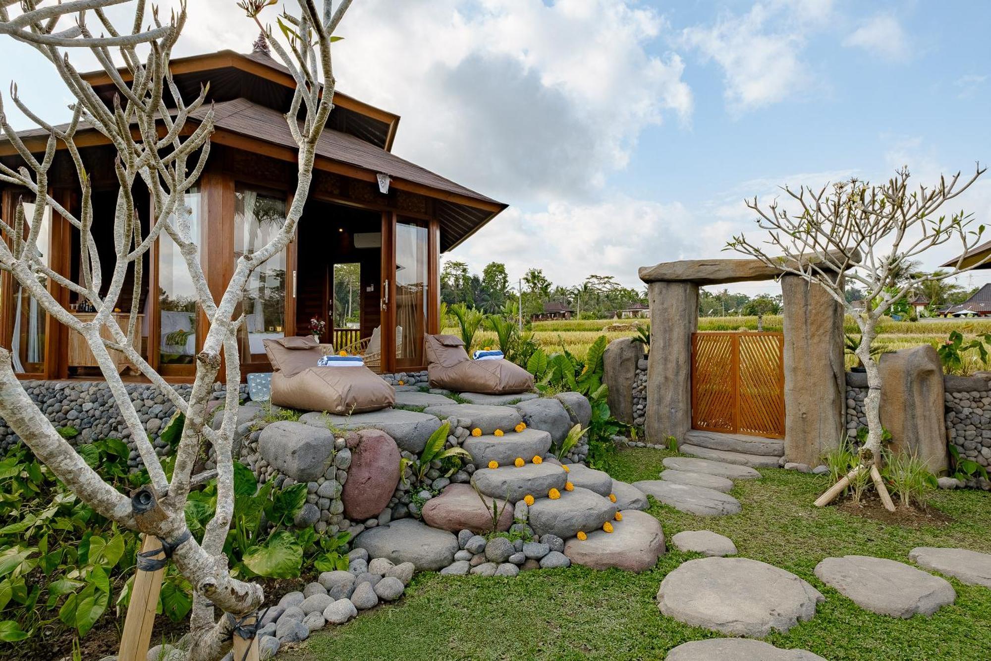 Wooden Stone Eco विला